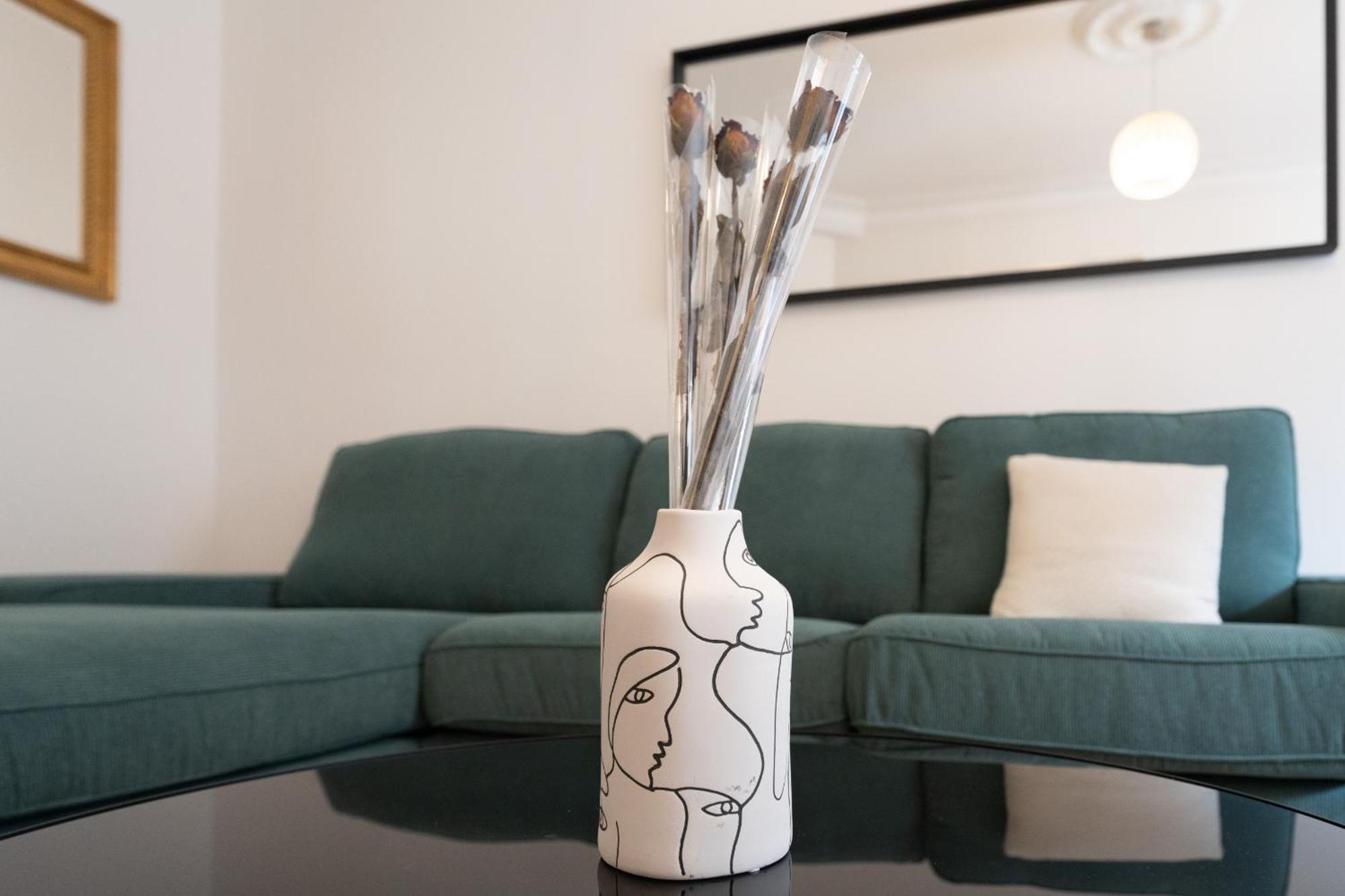 Appartement De Luxe Champs Elysees Neuf ปารีส ภายนอก รูปภาพ