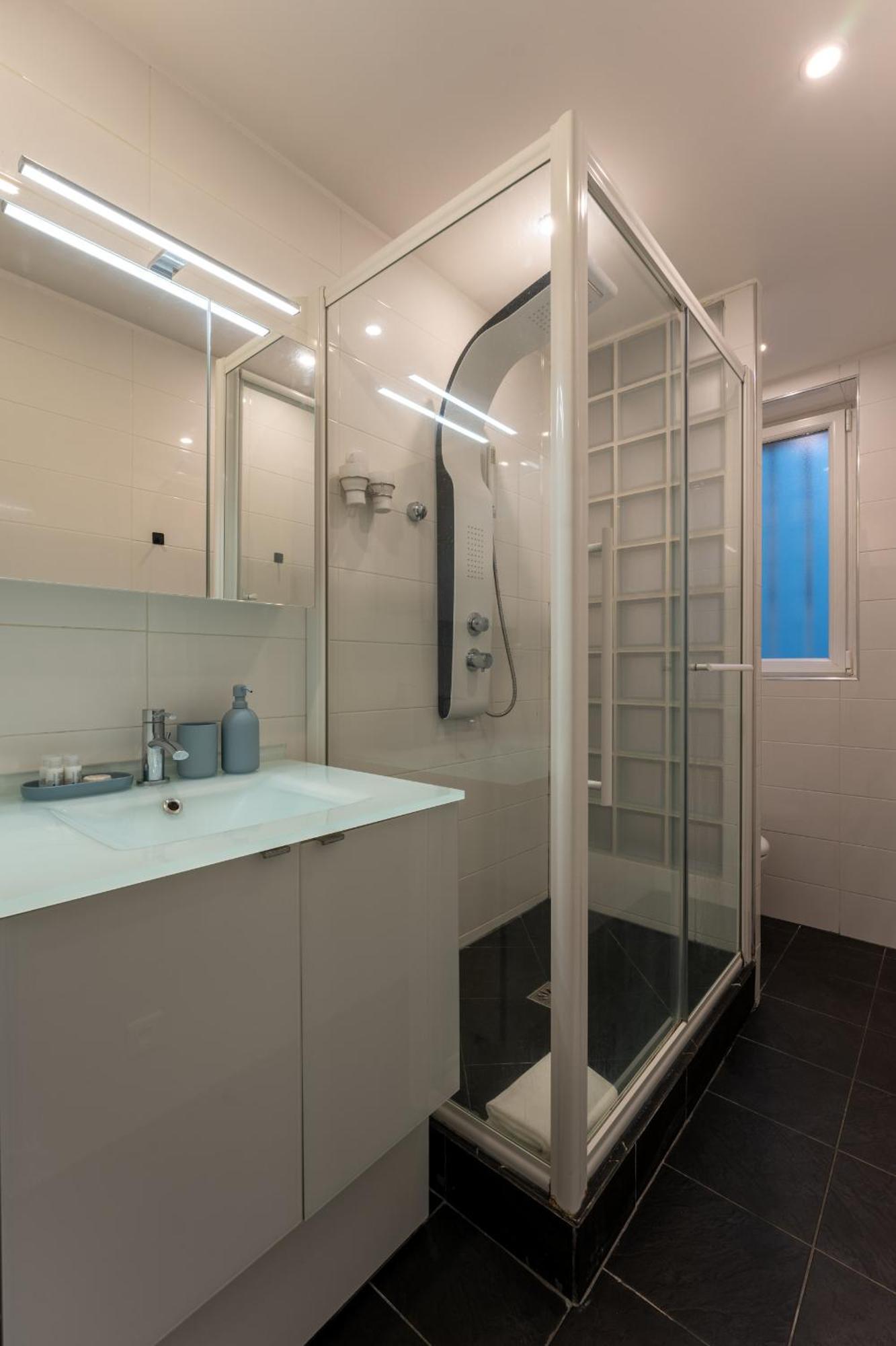 Appartement De Luxe Champs Elysees Neuf ปารีส ภายนอก รูปภาพ